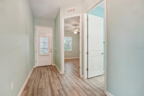 House in Palm Harbor, Florida 4 bedrooms, 154.5 sq.m. № 1263944 - photo 18