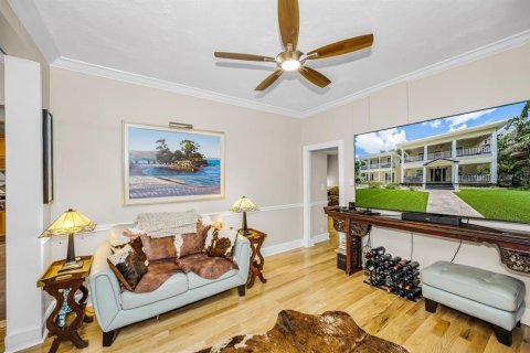 Casa en venta en Saint Petersburg, Florida, 6 dormitorios, 428.09 m2 № 2208823 - foto 18