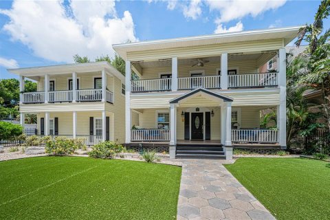 Casa en venta en Saint Petersburg, Florida, 6 dormitorios, 428.09 m2 № 2208823 - foto 2