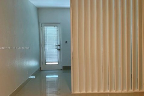 Copropriété à vendre à Miami Beach, Floride: 34.37 m2 № 2260435 - photo 4