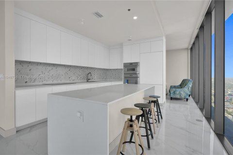 Снять в аренду кондоминиум в Майами, Флорида 4 спальни, 298.68м2, № 2004953 - фото 11