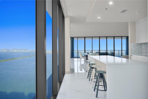 Снять в аренду кондоминиум в Майами, Флорида 4 спальни, 298.68м2, № 2004953 - фото 15