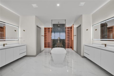 Снять в аренду кондоминиум в Майами, Флорида 4 спальни, 298.68м2, № 2004953 - фото 26