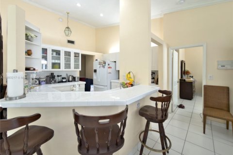 Townhouse in Doral, Florida 3 bedrooms, 141.58 sq.m. № 1889780 - photo 18