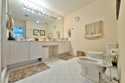Townhouse in Doral, Florida 3 bedrooms, 141.58 sq.m. № 1889780 - photo 30