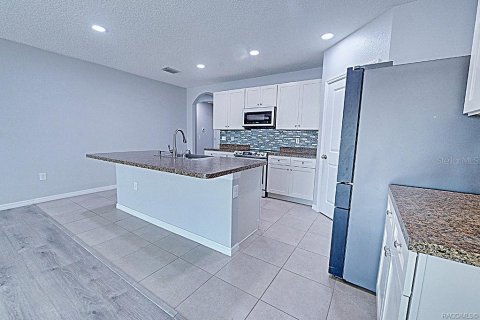 Casa en venta en Beverly Hills, Florida, 4 dormitorios, 166.39 m2 № 1866406 - foto 10