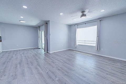Casa en venta en Beverly Hills, Florida, 4 dormitorios, 166.39 m2 № 1866406 - foto 18
