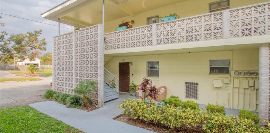 Condo in Avon Park, Florida, 2 bedrooms № 1540845