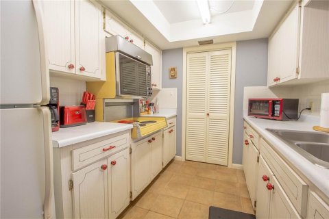 Condo in Avon Park, Florida, 2 bedrooms  № 1540845 - photo 10