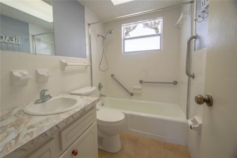 Condo in Avon Park, Florida, 2 bedrooms  № 1540845 - photo 26