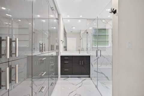 Villa ou maison à vendre à Plantation, Floride: 4 chambres, 219.53 m2 № 2439299 - photo 21