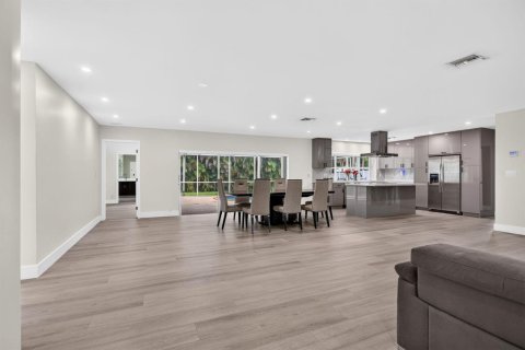 Villa ou maison à vendre à Plantation, Floride: 4 chambres, 219.53 m2 № 2439299 - photo 7
