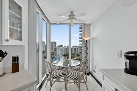 Condo in Aventura, Florida, 3 bedrooms  № 1895949 - photo 21