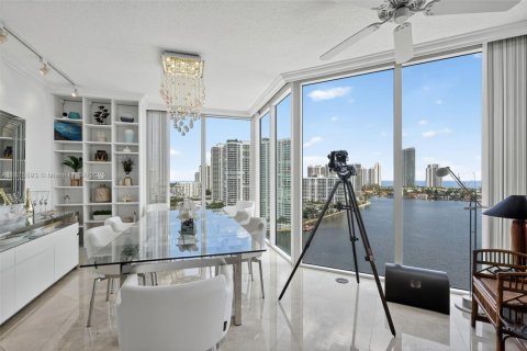 Condo in Aventura, Florida, 3 bedrooms  № 1895949 - photo 4