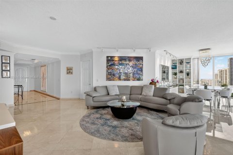 Condo in Aventura, Florida, 3 bedrooms  № 1895949 - photo 10