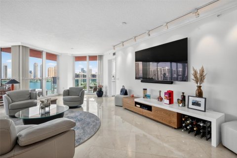 Condo in Aventura, Florida, 3 bedrooms  № 1895949 - photo 11