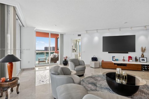 Condo in Aventura, Florida, 3 bedrooms  № 1895949 - photo 14