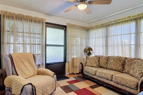 House in Deltona, Florida 2 bedrooms, 151.43 sq.m. № 2222656 - photo 28