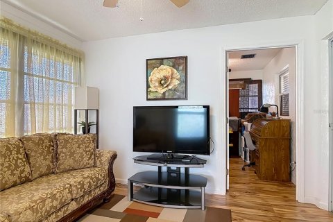 House in Deltona, Florida 2 bedrooms, 151.43 sq.m. № 2222656 - photo 29