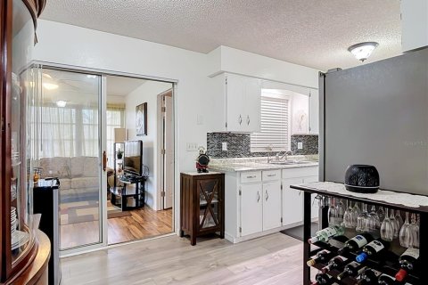 House in Deltona, Florida 2 bedrooms, 151.43 sq.m. № 2222656 - photo 14