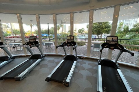 Copropriété à louer à Hallandale Beach, Floride: 2 chambres, 130.06 m2 № 2260681 - photo 19