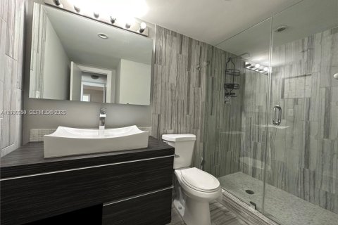 Copropriété à louer à Hallandale Beach, Floride: 2 chambres, 130.06 m2 № 2260681 - photo 10