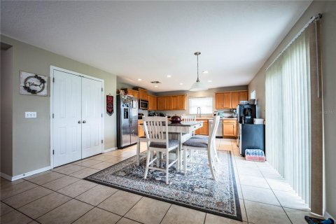 House in Lakeland, Florida 3 bedrooms, 177.91 sq.m. № 2227396 - photo 13