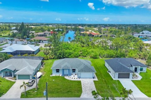 House in Port Charlotte, Florida 3 bedrooms, 158.31 sq.m. № 1791962 - photo 4