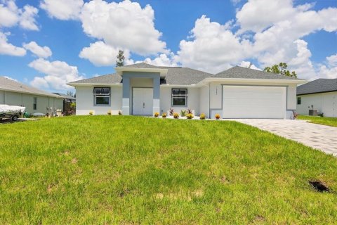 House in Port Charlotte, Florida 3 bedrooms, 158.31 sq.m. № 1791962 - photo 6