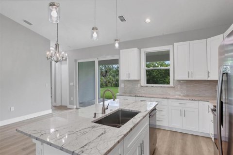 House in Port Charlotte, Florida 3 bedrooms, 158.31 sq.m. № 1791962 - photo 20