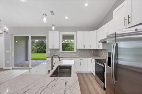House in Port Charlotte, Florida 3 bedrooms, 158.31 sq.m. № 1791962 - photo 19