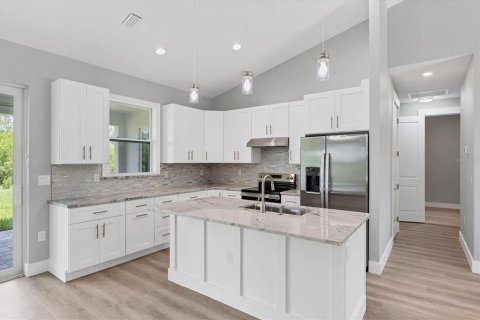 House in Port Charlotte, Florida 3 bedrooms, 158.31 sq.m. № 1791962 - photo 15