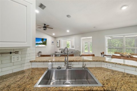 House in Punta Gorda, Florida 4 bedrooms, 184.32 sq.m. № 1899814 - photo 22