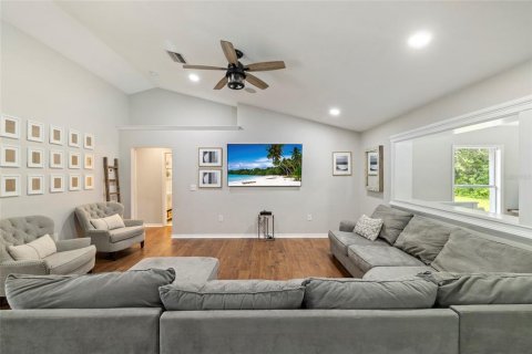 House in Punta Gorda, Florida 4 bedrooms, 184.32 sq.m. № 1899814 - photo 2