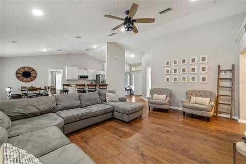 House in Punta Gorda, Florida 4 bedrooms, 184.32 sq.m. № 1899814 - photo 11