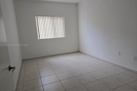 Condo in Doral, Florida, 2 bedrooms  № 2069607 - photo 22
