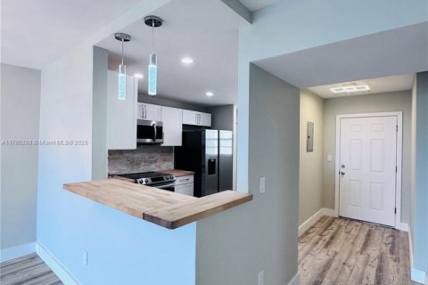 Купить кондоминиум в Майами, Флорида 2 спальни, 122.35м2, № 1958797 - фото 5