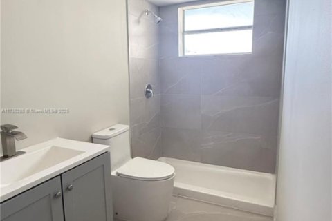 Купить кондоминиум в Майами, Флорида 2 спальни, 122.35м2, № 1958797 - фото 12