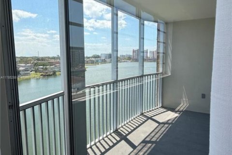 Купить кондоминиум в Майами, Флорида 2 спальни, 122.35м2, № 1958797 - фото 19