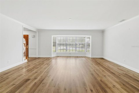 House in Tampa, Florida 5 bedrooms, 344.95 sq.m. № 2379757 - photo 10