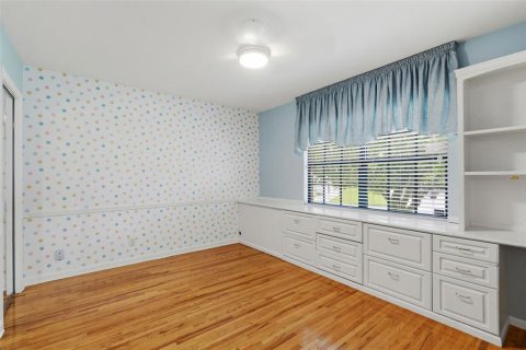 House in Tampa, Florida 5 bedrooms, 344.95 sq.m. № 2379757 - photo 28