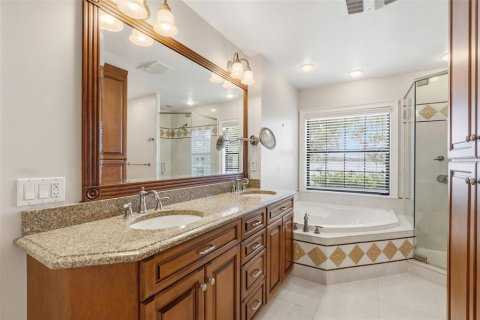 House in Tampa, Florida 5 bedrooms, 344.95 sq.m. № 2379757 - photo 26