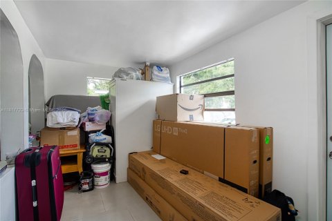 Commercial property in Hollywood, Florida 196.3 sq.m. № 1774438 - photo 15