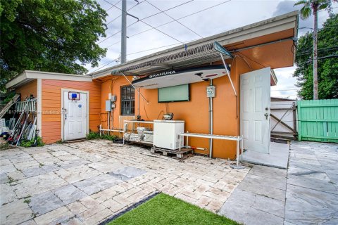 Commercial property in Hollywood, Florida 196.3 sq.m. № 1774438 - photo 22