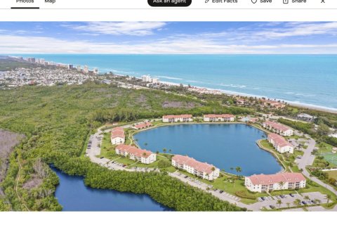 Condo in Jensen Beach, Florida, 2 bedrooms  № 1182996 - photo 1