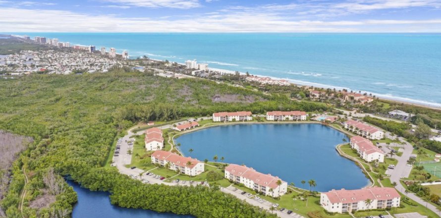 Condo in Jensen Beach, Florida, 2 bedrooms  № 1182996