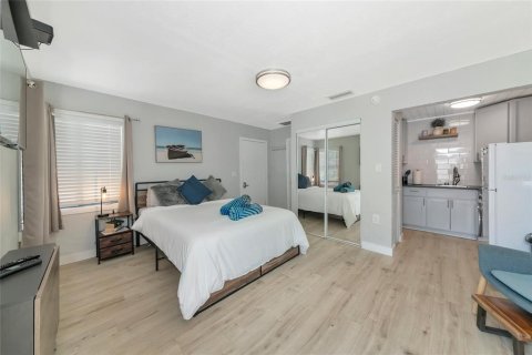 Condo in Sarasota, Florida, 1 bedroom  № 1687271 - photo 11