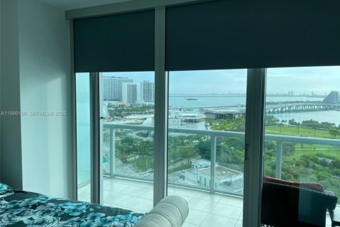 Condominio en venta en Miami, Florida, 1 dormitorio, 78.5 m2 № 2055339 - foto 11