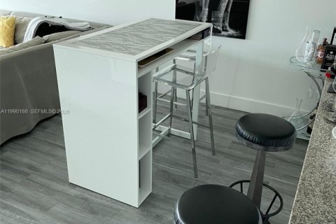 Condominio en venta en Miami, Florida, 1 dormitorio, 78.5 m2 № 2055339 - foto 25