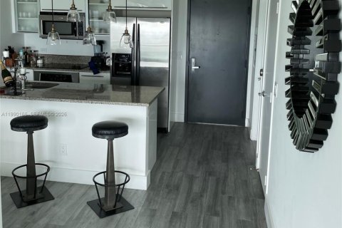 Condominio en venta en Miami, Florida, 1 dormitorio, 78.5 m2 № 2055339 - foto 19